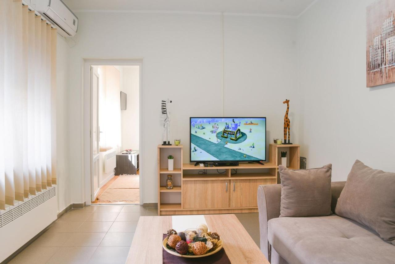 Centar Lux 3 Apartment Зренянин Екстериор снимка
