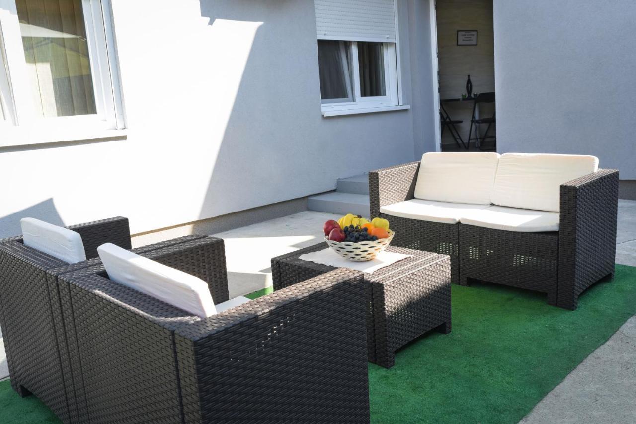 Centar Lux 3 Apartment Зренянин Екстериор снимка